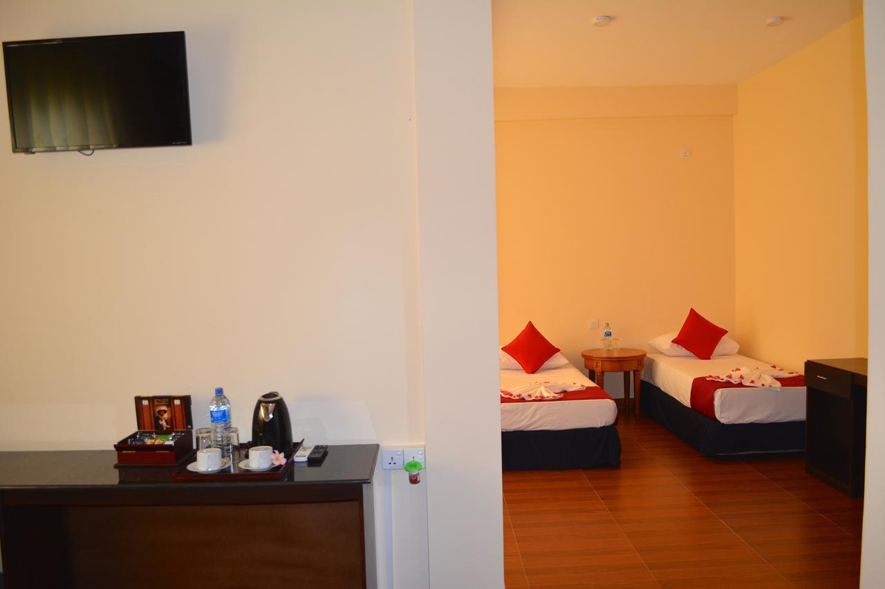Waves By Tranquil Hotel Negombo Luaran gambar