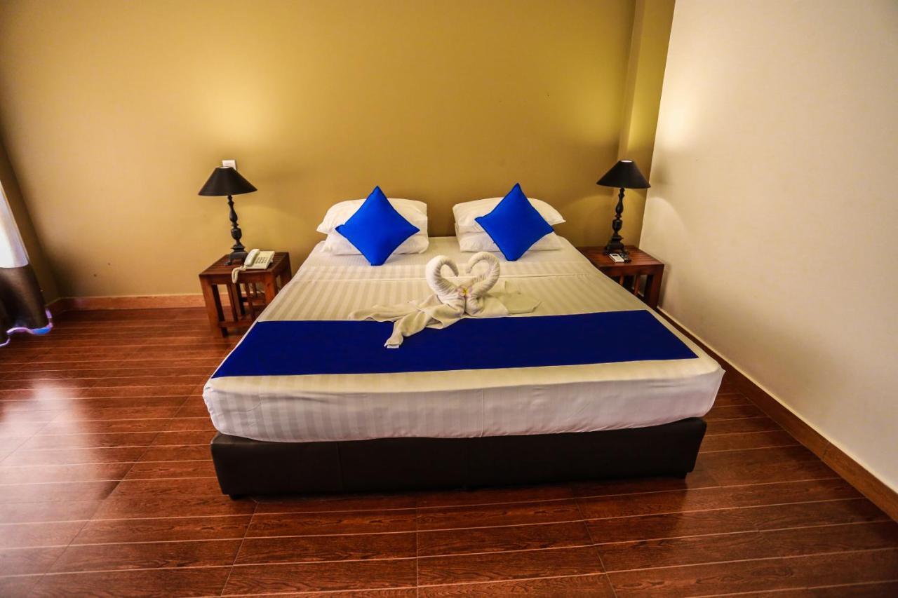 Waves By Tranquil Hotel Negombo Luaran gambar