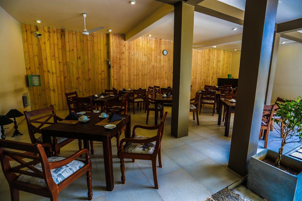 Waves By Tranquil Hotel Negombo Luaran gambar