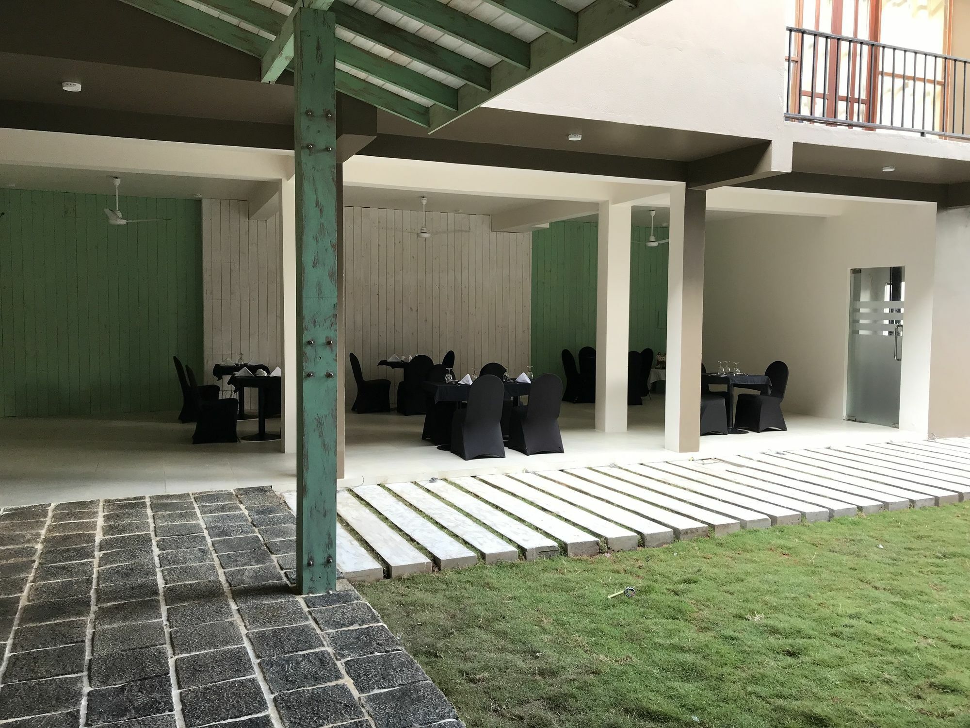 Waves By Tranquil Hotel Negombo Luaran gambar