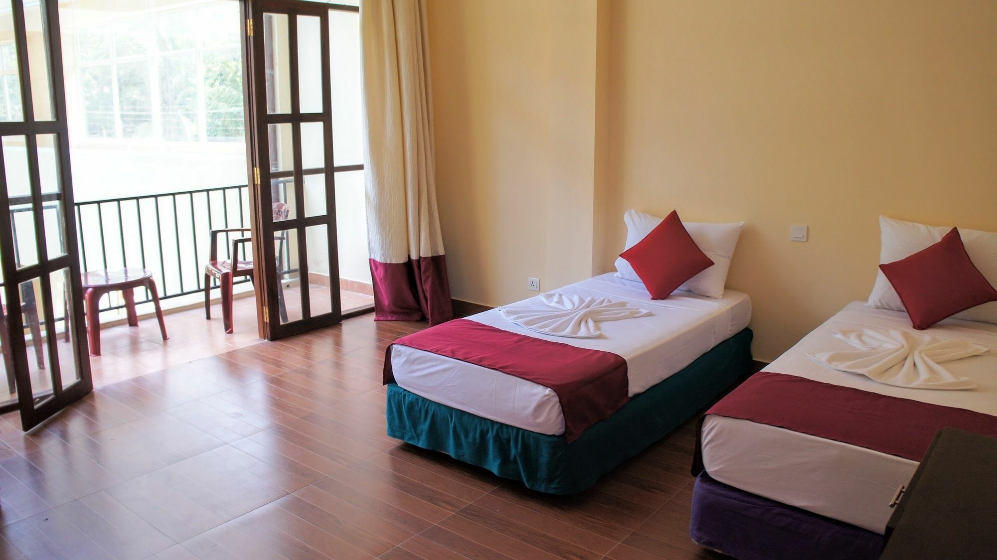 Waves By Tranquil Hotel Negombo Luaran gambar